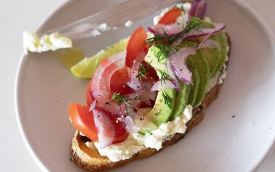 Garlic Labneh Recipe (Made From Scratch)